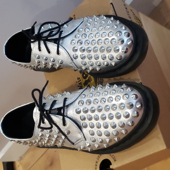 Like new rare w/box Harlen studded silver spikes Dr Martens sz 8 - Picture 1 of 9